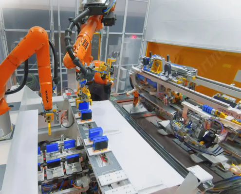 Máy tự động tích hợp tay robot gấp