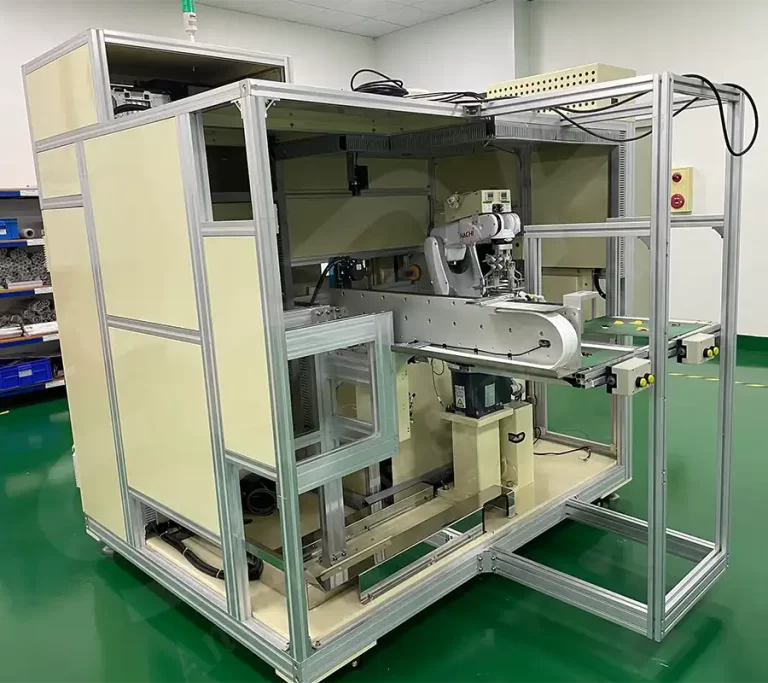 Máy tự động tích hơp robot cấp hàng tự động cho dây chuyền sản xuất màn hình điện thoại